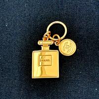 Chanel ciondolo charm oro dorato metallo collana