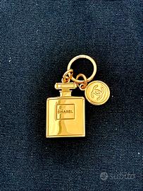 Chanel ciondolo charm oro dorato metallo collana