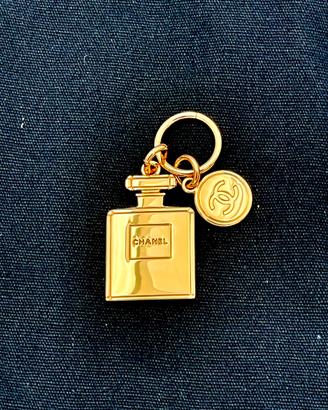 Chanel ciondolo charm oro dorato metallo collana