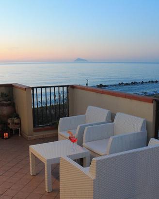 Terrazzo mozzafiato sul mare vista isole Eolie