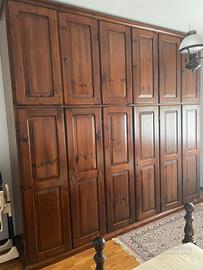 Camera da letto completa in legno massello