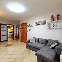 QUADRILOCALE PARZIALMENTE RISTRUTTURATO VIA MARCON