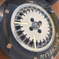 TAVOLINO DA CAFFE’ CON PNEUMATICO