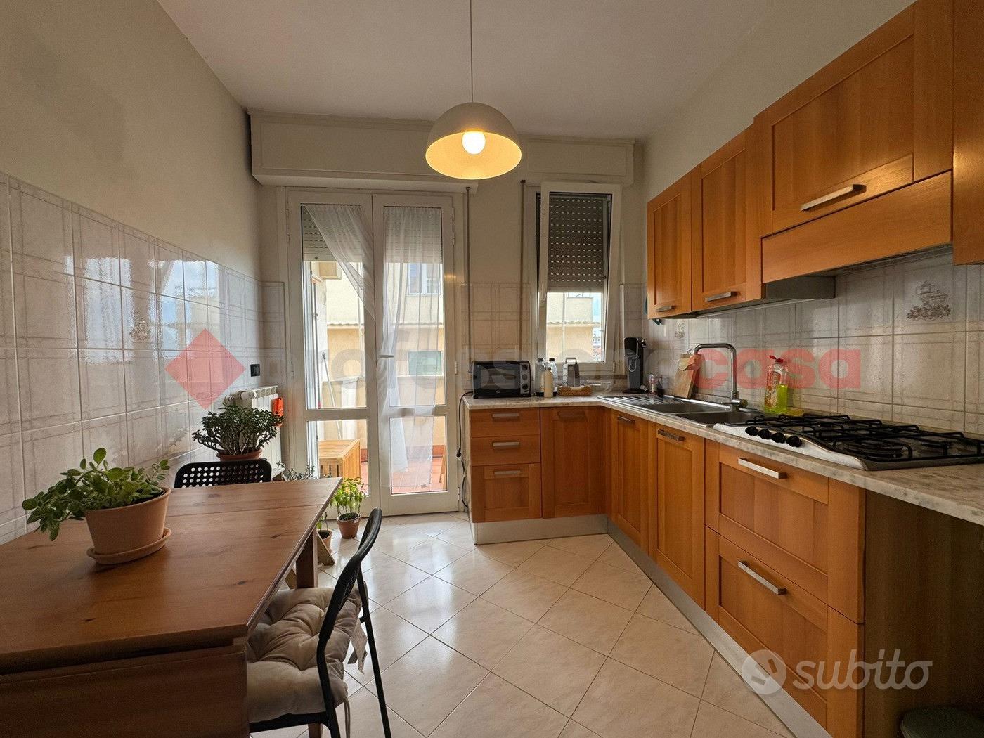 Apartment in Livorno, Consiglio di Zona 6 - Altro