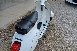 vespa primavera 125