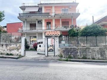 4 LOCALI A SANT'ANASTASIA