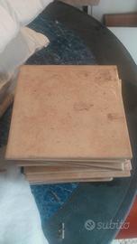 piastrelle 20x20  interne  nuove 
