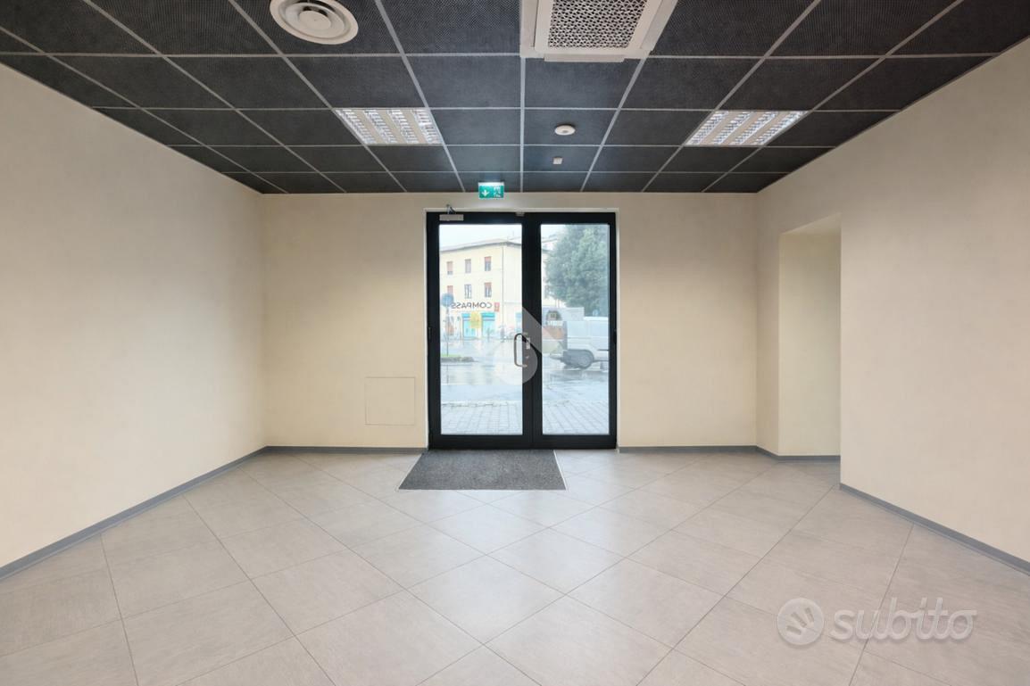 NEGOZIO A PISA
