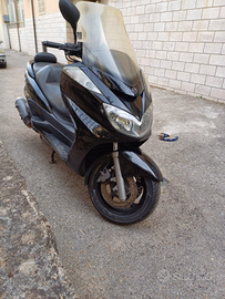 Scooter Yamaha 400