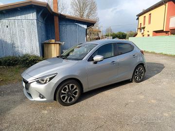 Mazda 2 1.5 Skyactiv-D Exceed 105 CV  neopatentati