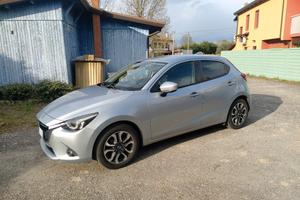Mazda 2 1.5 Skyactiv-D Exceed 105 CV  neopatentati