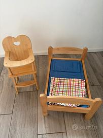 Lettino e seggiolone di legno per bambole