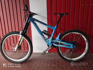 Commencal dh v2