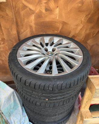 Cerchi originali alfa giulietta da 18" 5x110