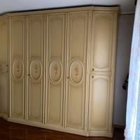 ARMADIO LACCATO  A 6 ANTE CON 3 CASSETTI INTERNI