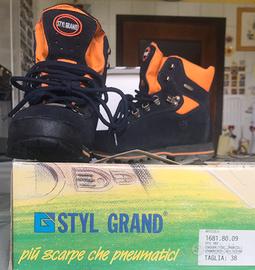 Scarponi trekking usati nr 38 unisex in cordura .