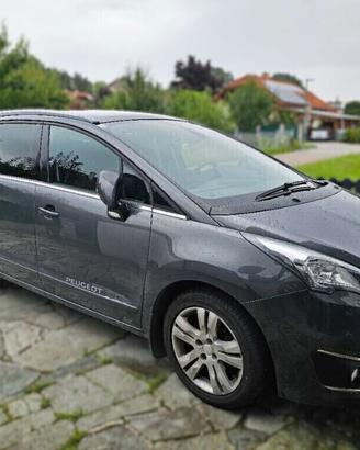 Peugeot 5008 , 7 posti