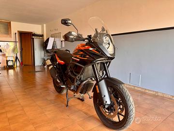 KTM 1090 Adventure S 2017 "pari al nuovo"
