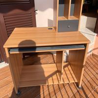 Scrivania porta computer