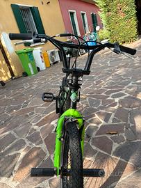 Bmx bicicletta