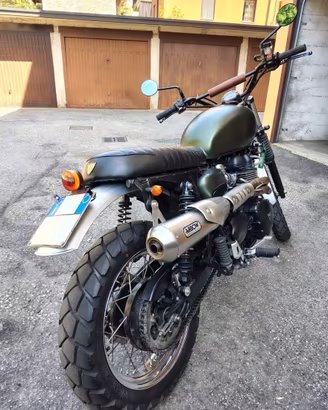 TRIUMPH SCRAMBLER 900