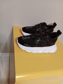 Versace chain reaction 