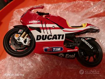 Moto Ducati Valentino Rossi 