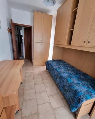 Stanza singola a cesano boscone-300 euro