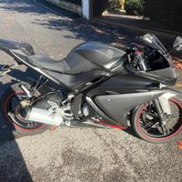 Yamaha YZF R125 - 2013
