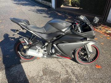 Yamaha YZF R125 - 2013