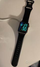Apple Watch Series 1 42mm con cinturino nero