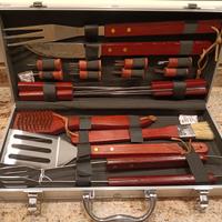 Set barbecue con valigetta 