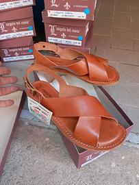 Sandali da donna artigianali in vero cuoio, nuovi