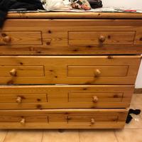 Cassettiera camera da letto di legno pregiato