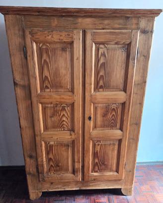 Mobili antichi in legno massello di qualità