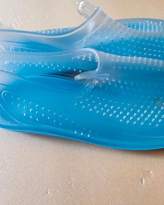 Scarpe da acqua, nuove