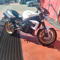 Triumph street triple 675