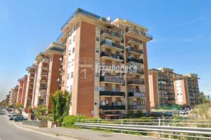 AMPIO APPARTAMENTO RISTRUTTURATO A 500 METRI DAL M