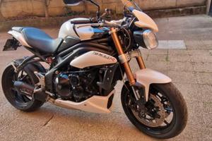 Triumph Speed Triple 1050 - 2013 ABS permuto