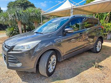 AUTO FORD KUGA