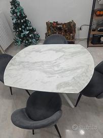 Tavolo  in ceramica bianca+sedie in velluto