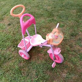 Triciclo con maniglia