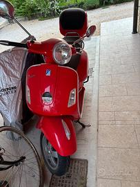 Vespa gts 250
