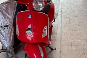 Vespa gts 250