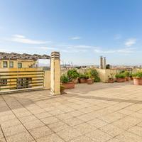 Ultimo piano con terrazza, cantina e box auto