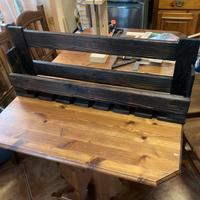 Porta bottiglie e calici in legno non trattato