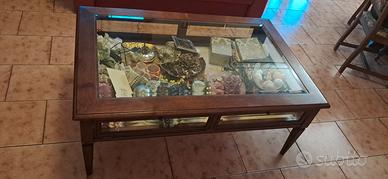 tavolo il legno e vetro