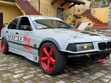 Ricambi BMW 320i E36 preparata per  DRIFT