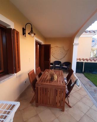 San Teodoro Ampia Veranda con Giardino