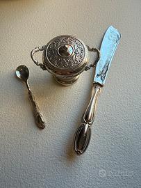 145.6 grammi di argento.